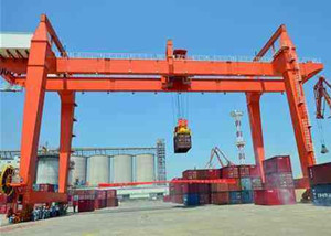 軌道式集裝箱門(mén)式起重機(jī)